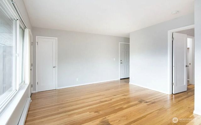 717 3rd Avenue N, Seattle, WA 98109