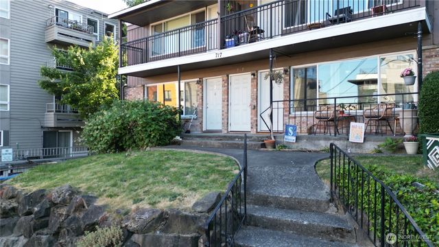 717 3rd Avenue N, Seattle, WA 98109