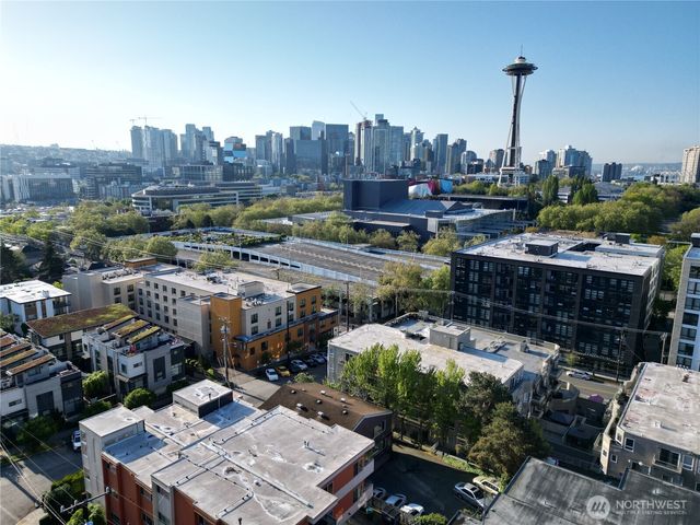 717 3rd Avenue N, Seattle, WA 98109