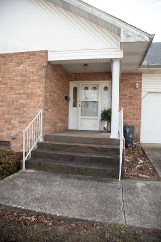 460 Bethel Avenue, Mammoth Spring, AR 72554