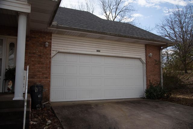 460 Bethel Avenue, Mammoth Spring, AR 72554