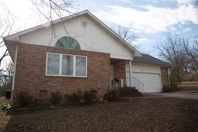 460 Bethel Avenue, Mammoth Spring, AR 72554