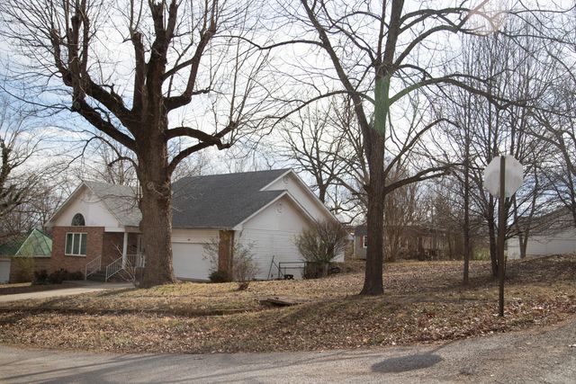 460 Bethel Avenue, Mammoth Spring, AR 72554