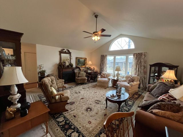 460 Bethel Avenue, Mammoth Spring, AR 72554