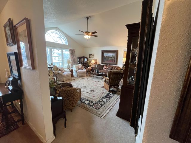 460 Bethel Avenue, Mammoth Spring, AR 72554