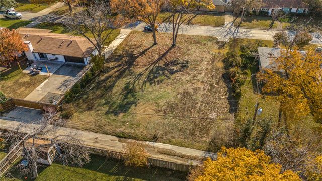 3009 Phyllis Lane, Farmers Branch, TX 75234