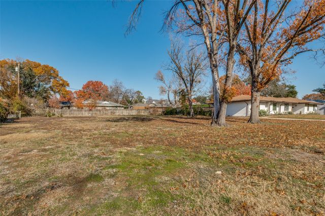 3009 Phyllis Lane, Farmers Branch, TX 75234