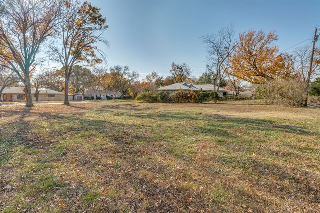 3009 Phyllis Lane, Farmers Branch, TX 75234