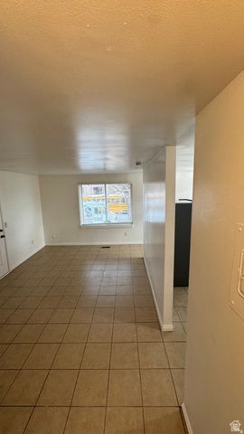 2530 S PARKCREST DR, West Valley City, UT 84119