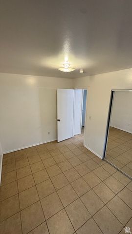 2530 S PARKCREST DR, West Valley City, UT 84119