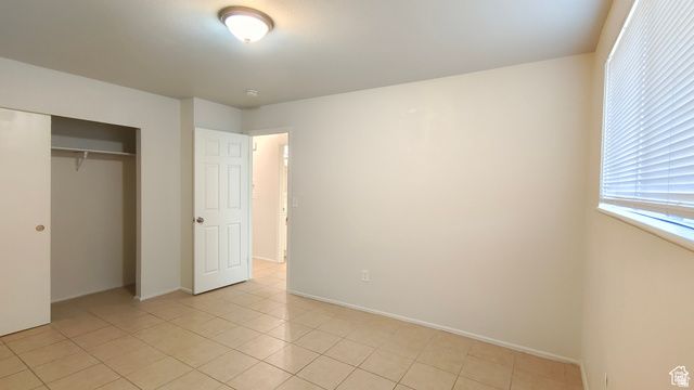 2530 S PARKCREST DR, West Valley City, UT 84119