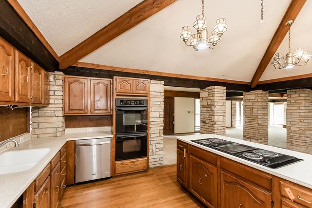 19031 SW Tawakoni Rd, Douglass, KS 67039