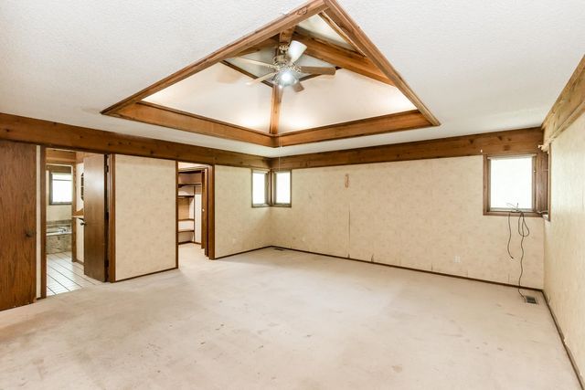 19031 SW Tawakoni Rd, Douglass, KS 67039