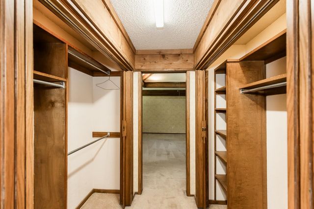 19031 SW Tawakoni Rd, Douglass, KS 67039