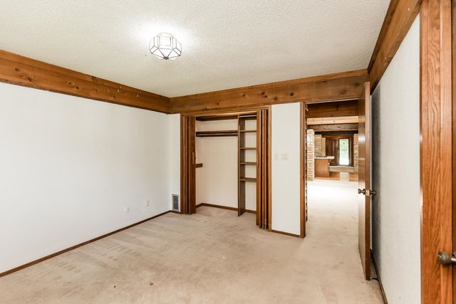 19031 SW Tawakoni Rd, Douglass, KS 67039