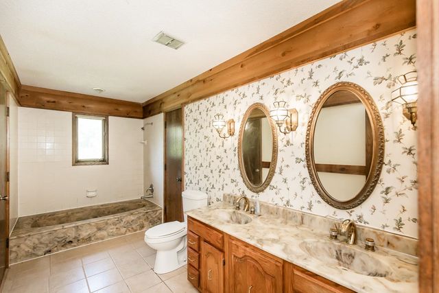 19031 SW Tawakoni Rd, Douglass, KS 67039