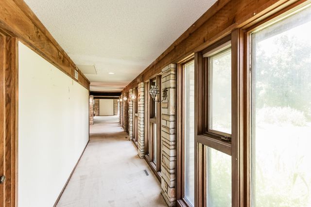 19031 SW Tawakoni Rd, Douglass, KS 67039