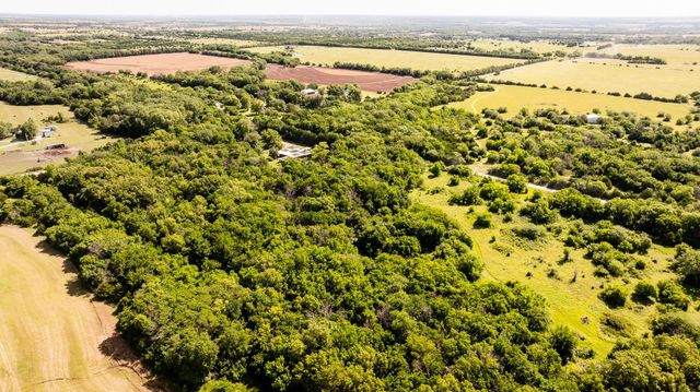 19031 SW Tawakoni Rd, Douglass, KS 67039