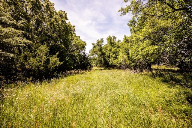 19031 SW Tawakoni Rd, Douglass, KS 67039