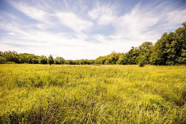 19031 SW Tawakoni Rd, Douglass, KS 67039