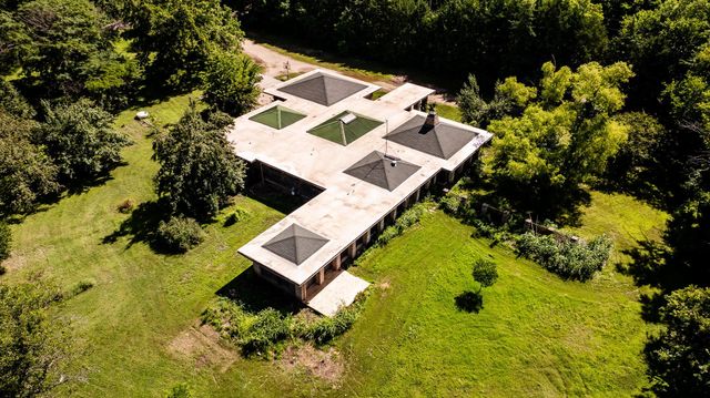 19031 SW Tawakoni Rd, Douglass, KS 67039