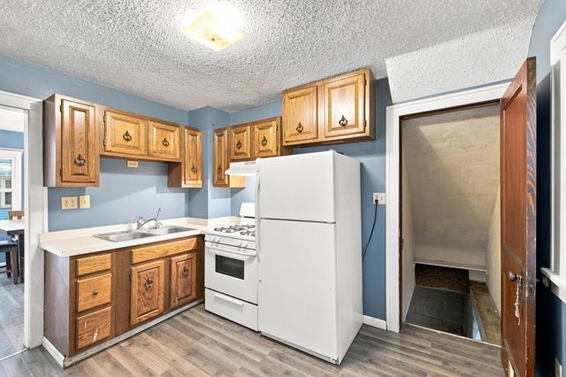 5432 Bryant Avenue N, Brooklyn Center, MN 55430