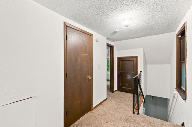 5432 Bryant Avenue N, Brooklyn Center, MN 55430