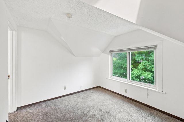 5432 Bryant Avenue N, Brooklyn Center, MN 55430