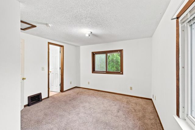 5432 Bryant Avenue N, Brooklyn Center, MN 55430