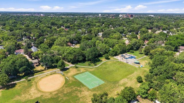 5432 Bryant Avenue N, Brooklyn Center, MN 55430