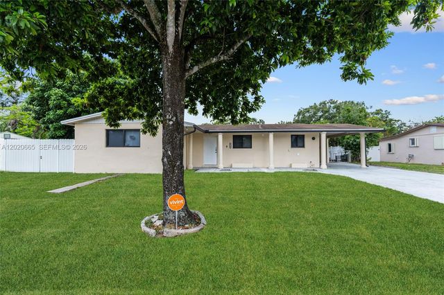 4700 NW 1st Ct, Plantation, FL 33317