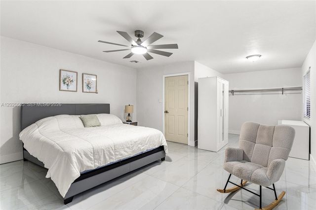 4700 NW 1st Ct, Plantation, FL 33317