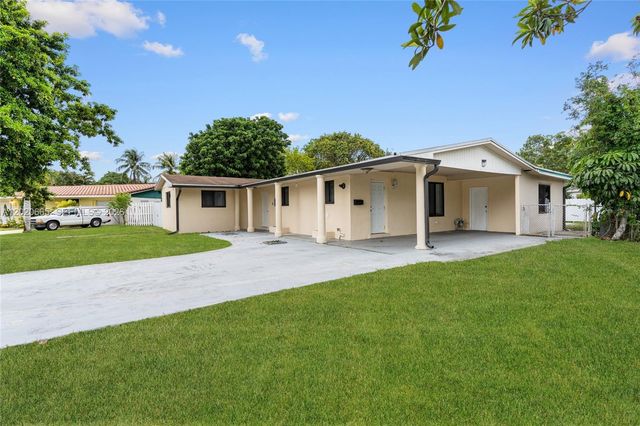 4700 NW 1st Ct, Plantation, FL 33317