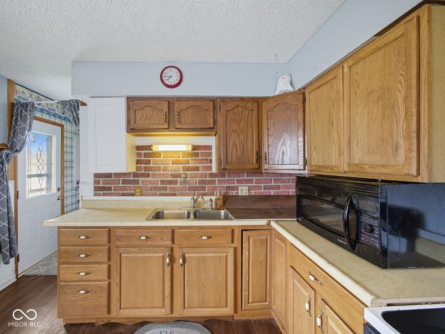 811 W 7th Street, Greensburg, IN 47240