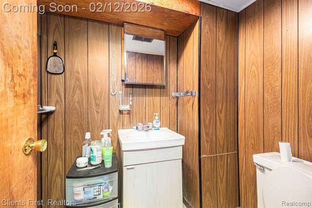 23306 Tireman Street, Dearborn Heights, MI 48127