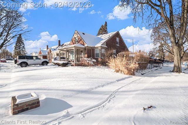 23306 Tireman Street, Dearborn Heights, MI 48127