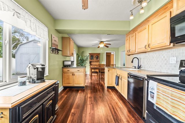 11532 84TH AVENUE, Seminole, FL 33772