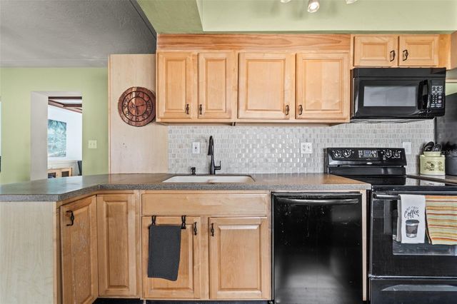 11532 84TH AVENUE, Seminole, FL 33772