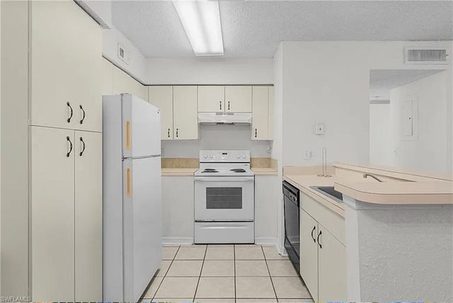 13545 Eagle Ridge DR 814, Fort Myers, FL 33912