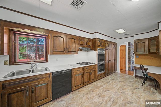 25 Birchwood Road, Denville Township, NJ 07834