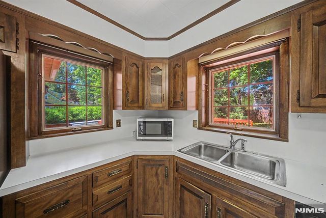 25 Birchwood Road, Denville Township, NJ 07834