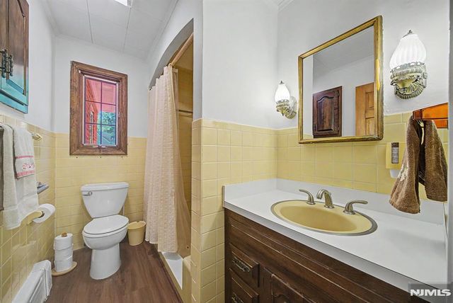 25 Birchwood Road, Denville Township, NJ 07834