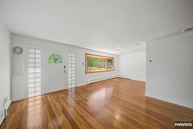 25 Birchwood Road, Denville Township, NJ 07834