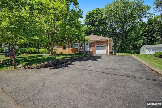 25 Birchwood Road, Denville Township, NJ 07834