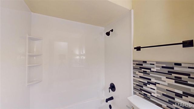 11 Pinecrest Circle, Belleville, IL 62223