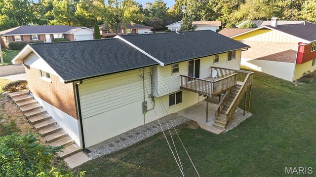 11 Pinecrest Circle, Belleville, IL 62223