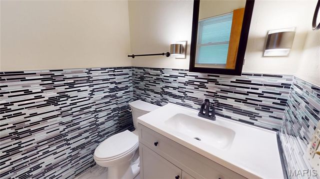 11 Pinecrest Circle, Belleville, IL 62223