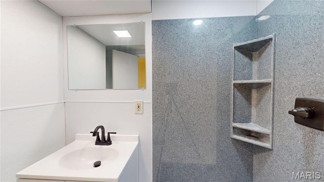 11 Pinecrest Circle, Belleville, IL 62223