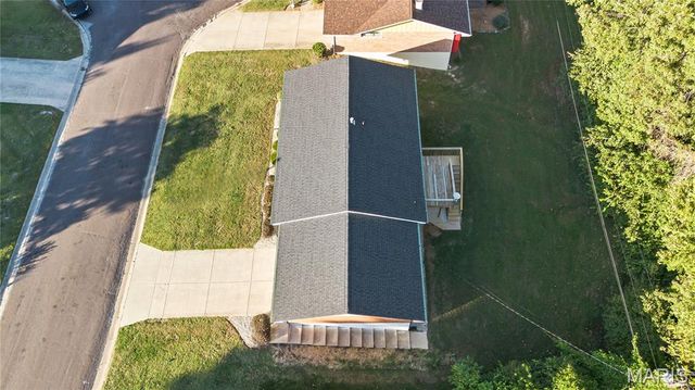 11 Pinecrest Circle, Belleville, IL 62223