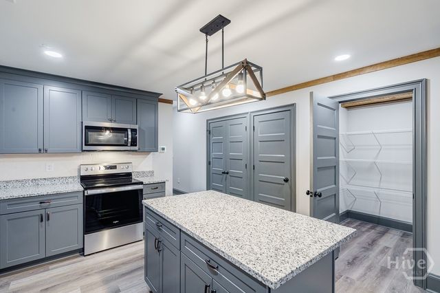 34 Depot St 23, Hartwell, GA 30643